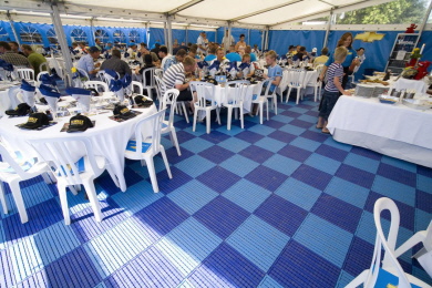 Cateringzelt mit EXPO-roll in hellblau und dunkelblau